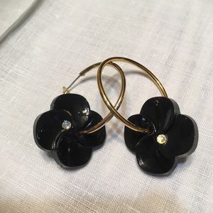 J255 Bakelite Earrings with Chico Necklace